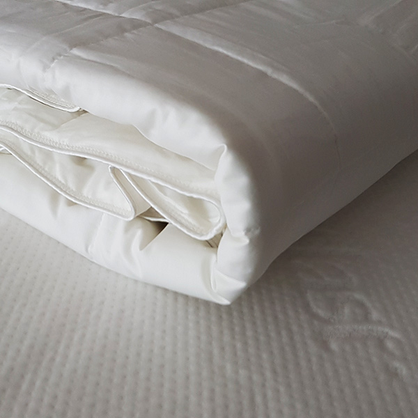 Slumber cloud nacreous cooling mattress pad review