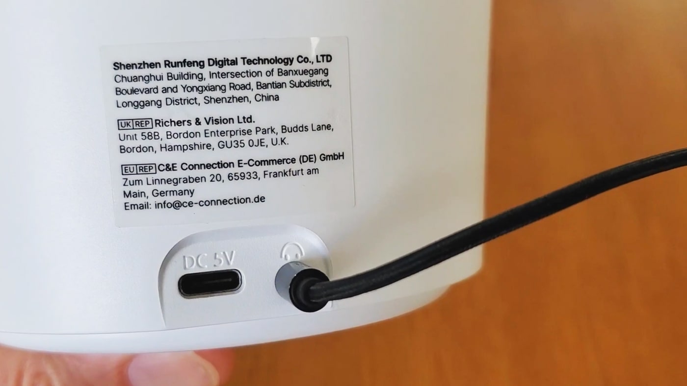 Renpho white noise machine headphone jack