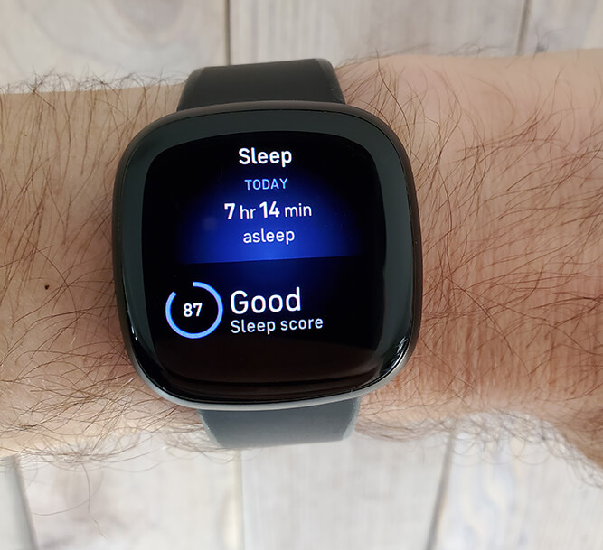 fitbit versa 3 sleep and activity tracker