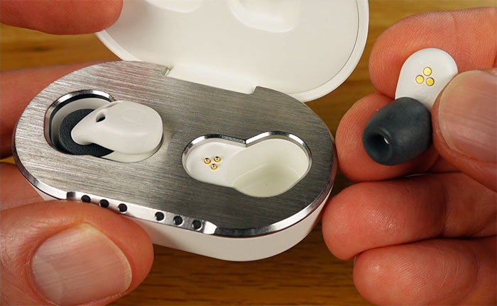 Quieton 3.1 earbuds and case