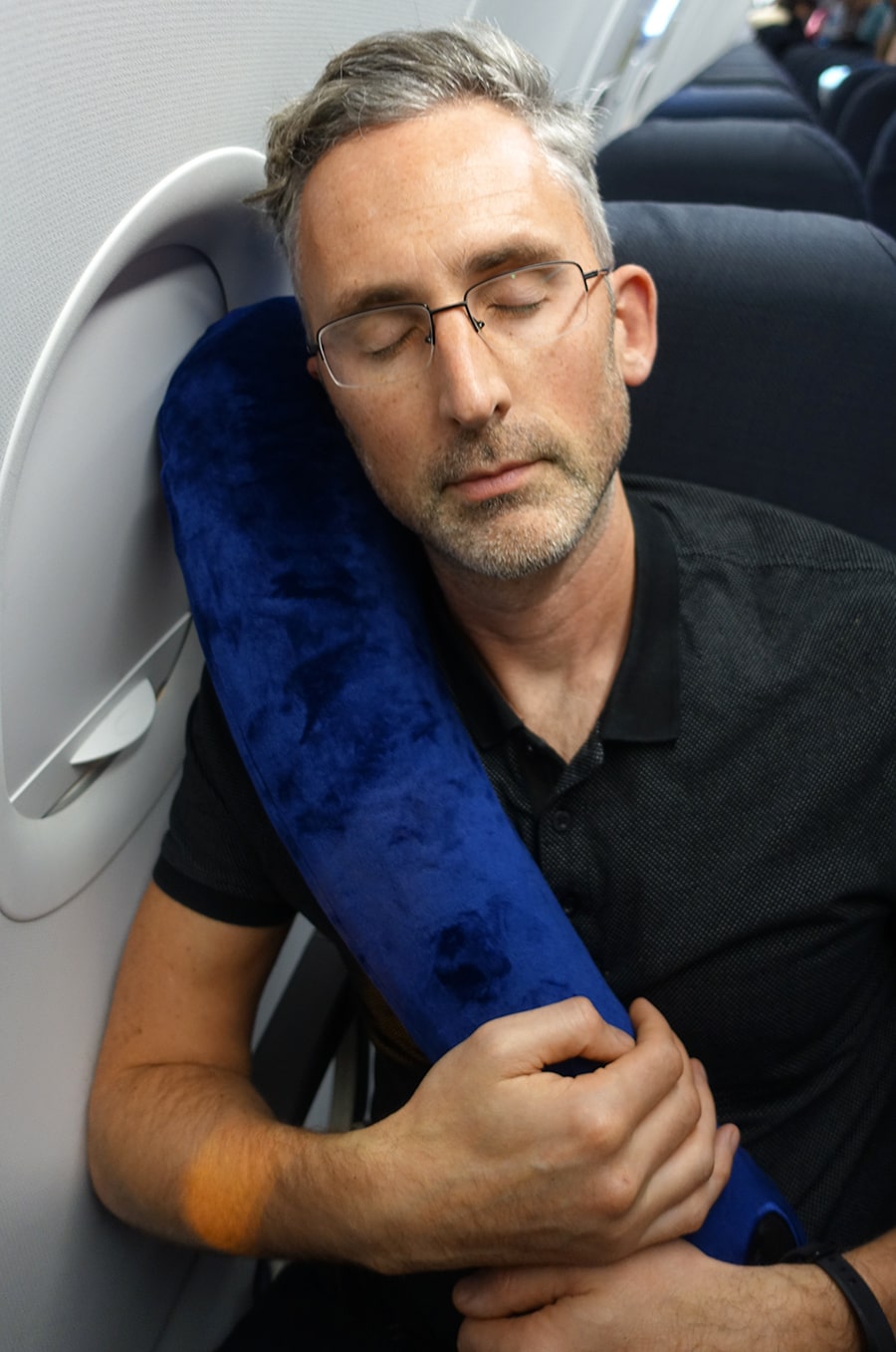 Travelrest inflatable travel pillow