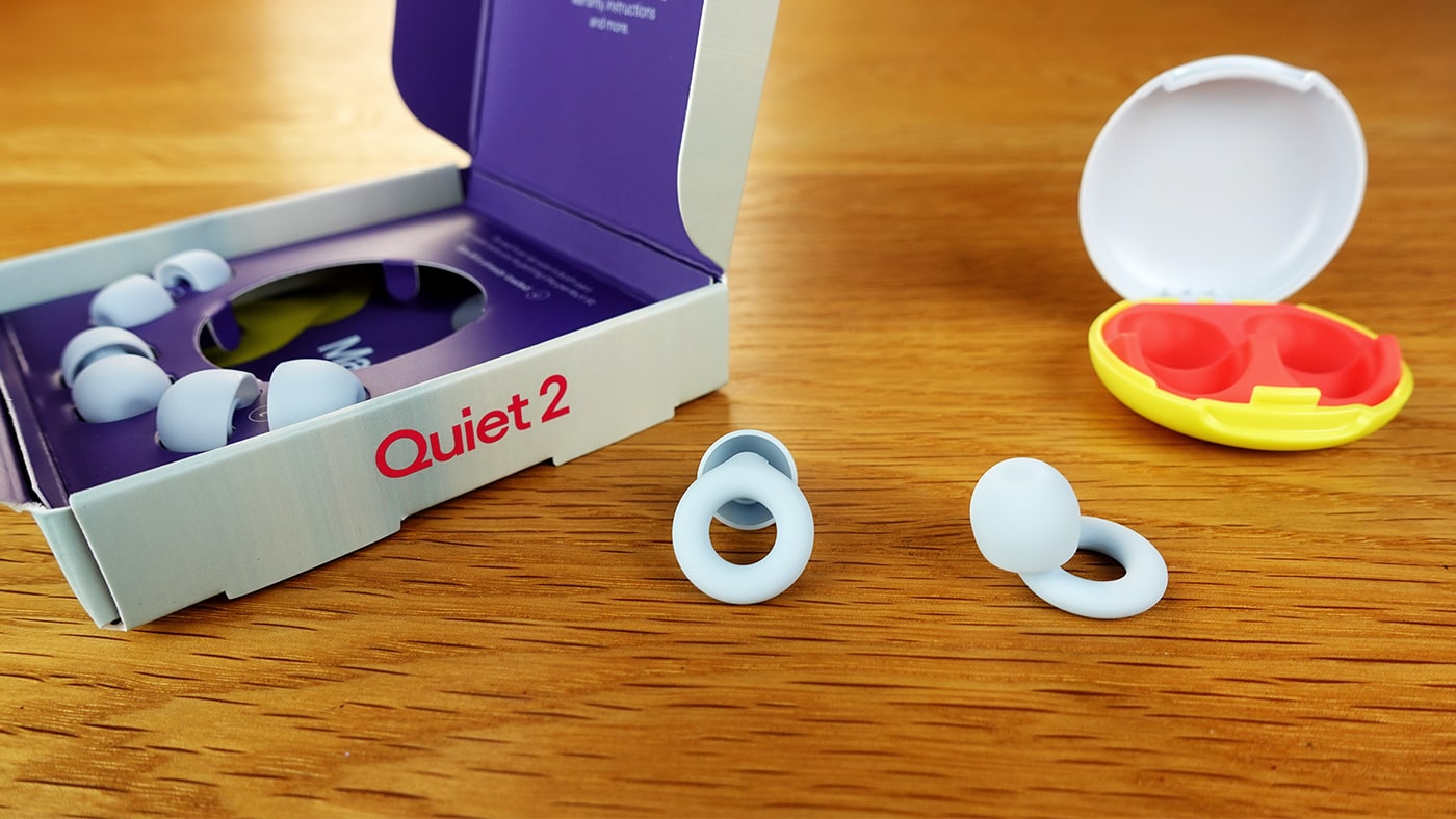 Loop Quiet 2, case, tips and box