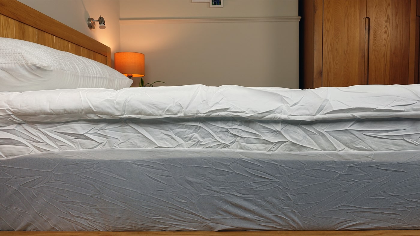 Sleep Innovations topperplush layer and fitted skirt