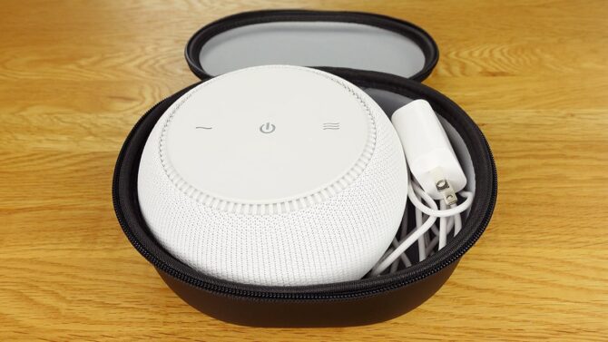 Snooz Pro and carry case.jpg