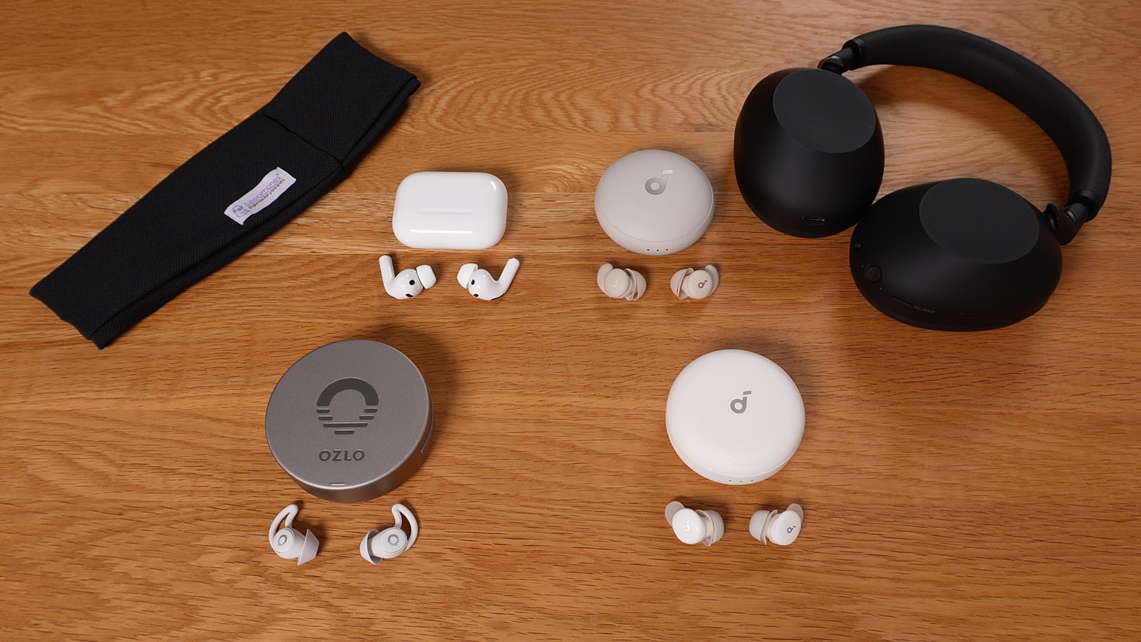 6 pairs of headphones