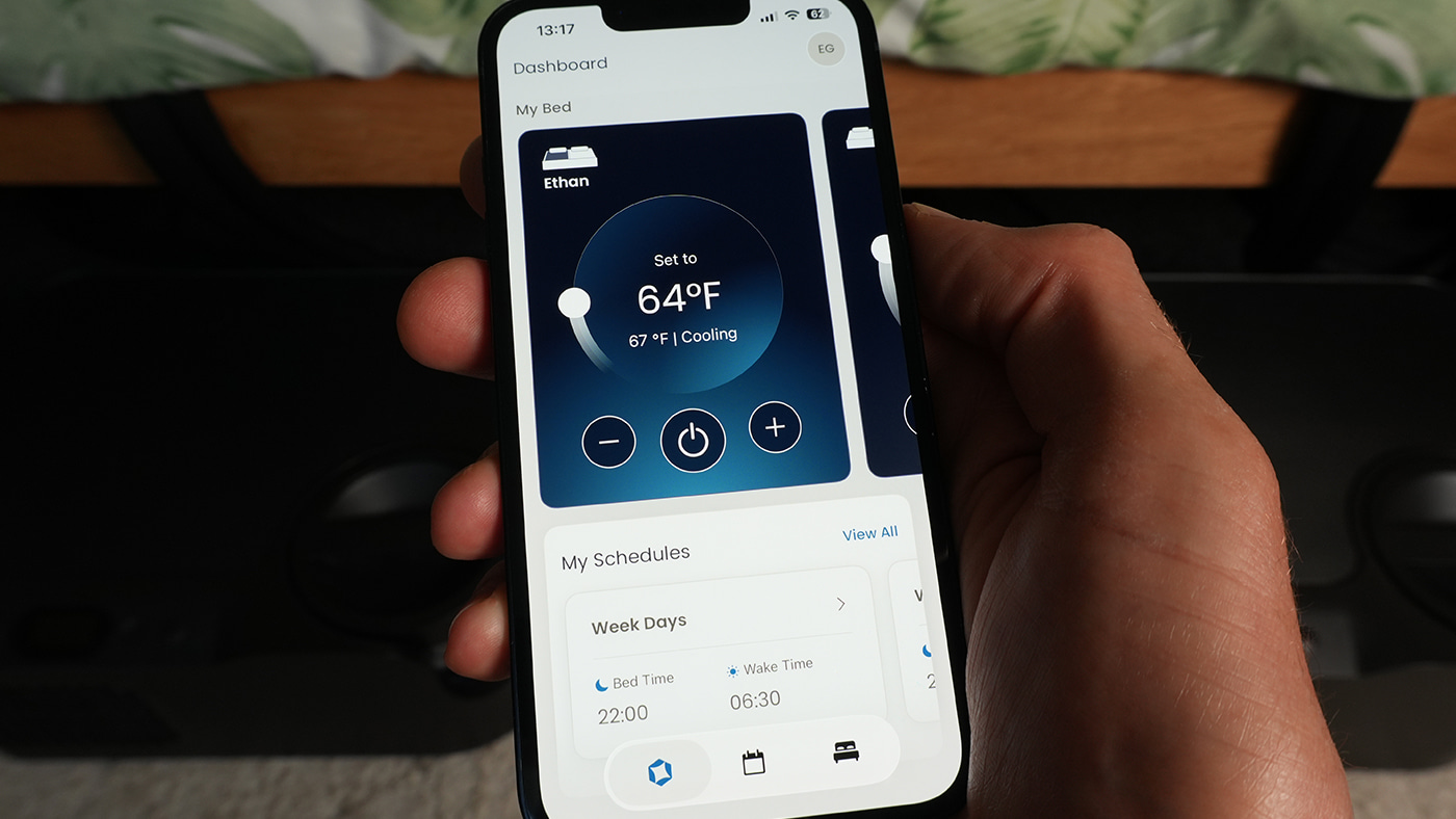Chilipad 2.0 app screen demonstration showing the temperature and schedules